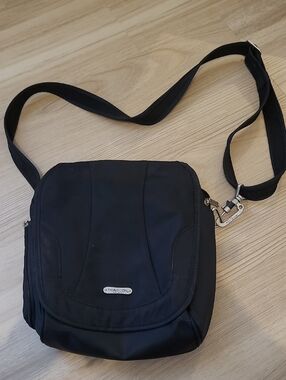 Travelon Black Messenger Crossbody Bag